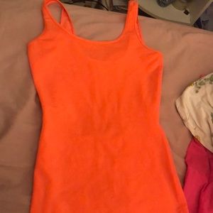 Lululemon coral workout top